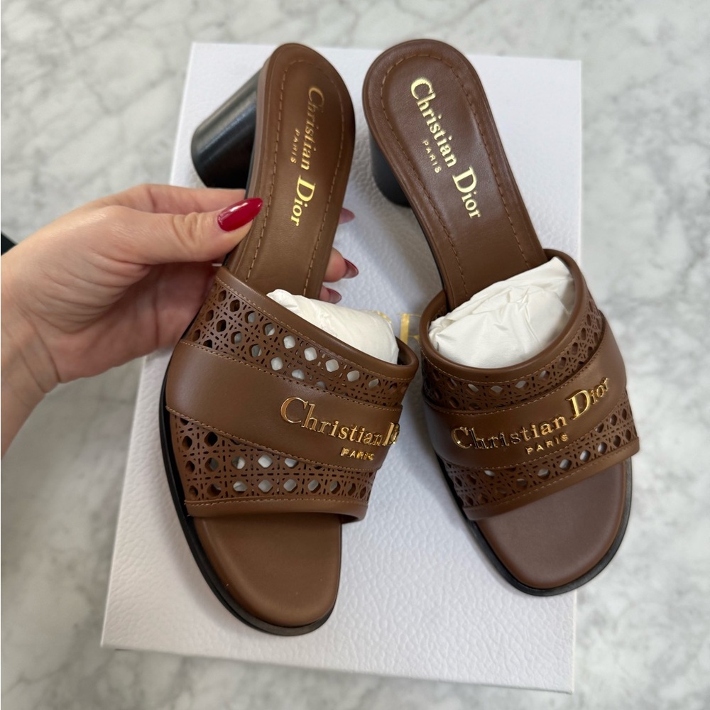 BNIB Dior Brown sandals 37.5